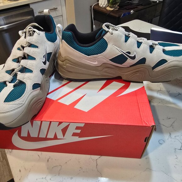 Nike Tech Hera Men's Shoes Size 10.5 FJ9532 110 LT Orewood Brown/Teal/Khaki NEW - Picture 3 of 14